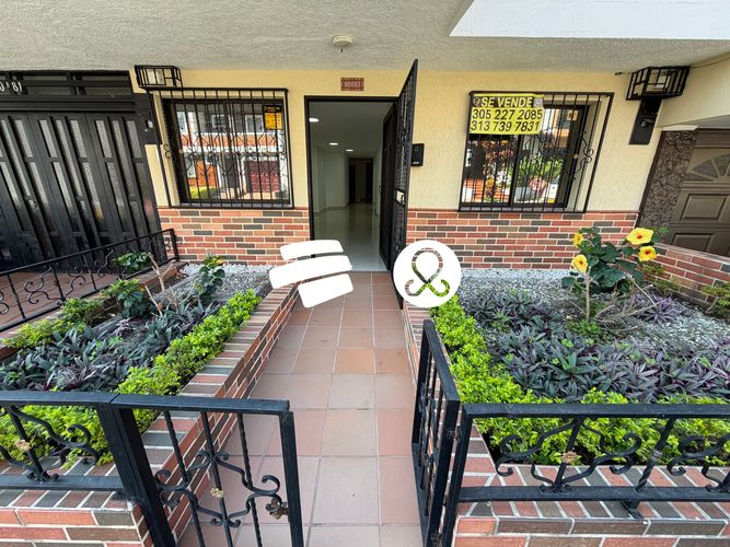 Casa de 4 alcobas en venta en Laureles, Medellín, 192 m² · foto 2 de 24