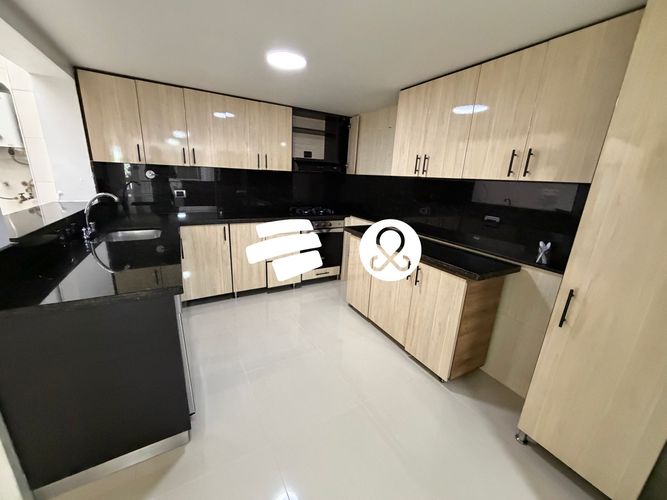 Casa de 4 alcobas en venta en Laureles, Medellín, 192 m² · foto 15 de 24