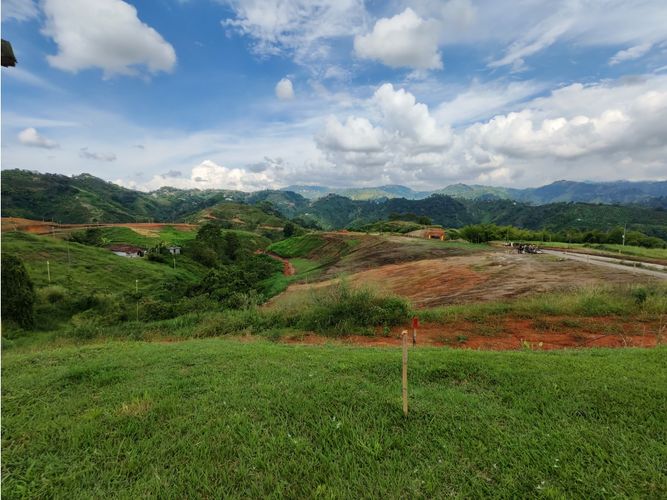 Lote en venta en La Trinidad, Manizales, 1459 m² · foto 5 de 9