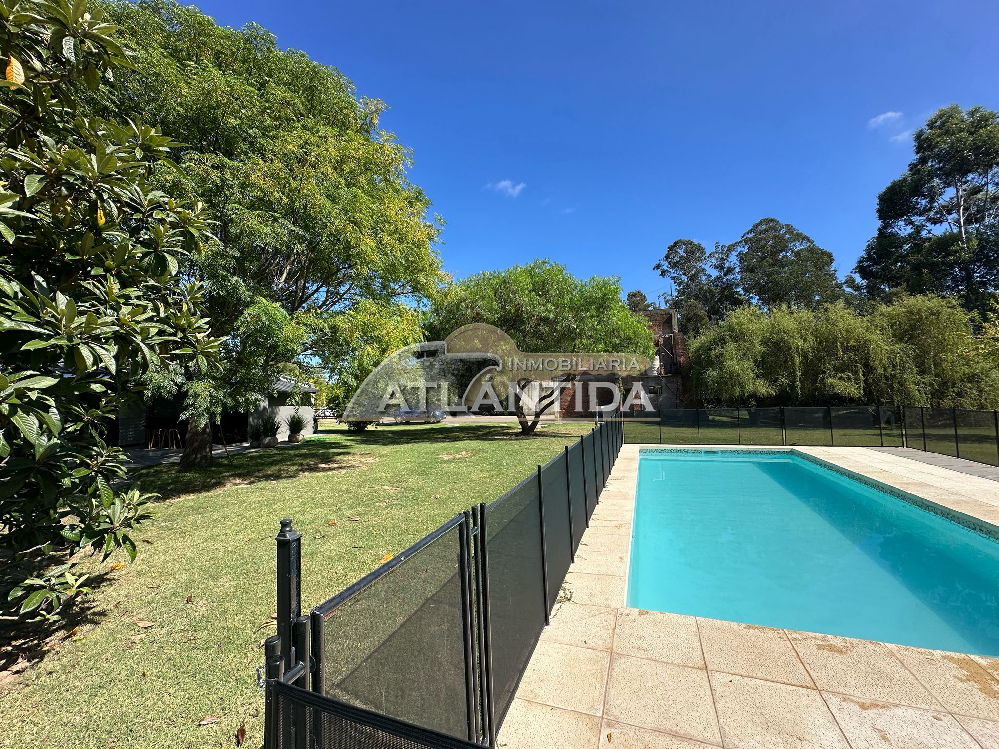 Alquiler Anual De Chacra Exclusiva, 2 Casas, Piscina, Barbacoa, 4 Dorm, 3 Baños. Inm Atlántida.