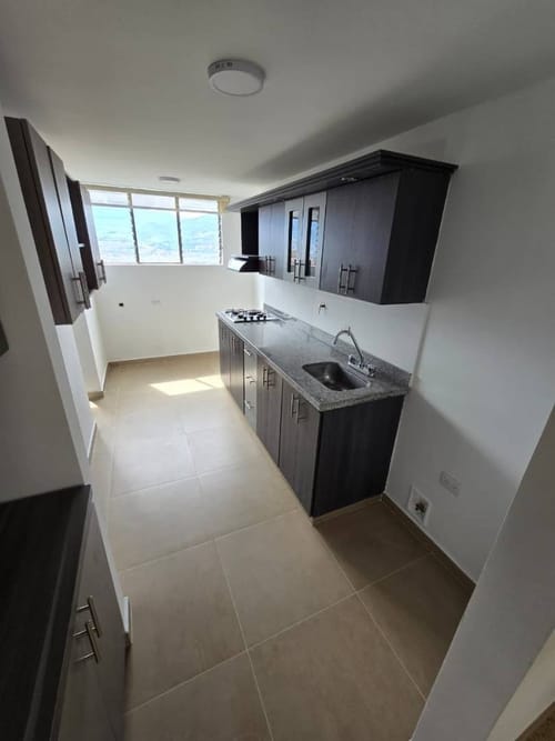 Apartamento de 3 alcobas en arriendo en El Diamante No. 2, Medellín, 89 m² · foto 3 de 13