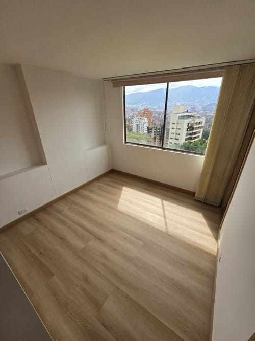 Apartamento de 3 alcobas en arriendo en El Diamante No. 2, Medellín, 89 m² · foto 9 de 13