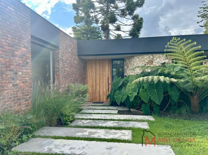 Casa de 3 alcobas en venta en So�Adora, El Carmen de Viboral, 335 m² · foto 2 de 24