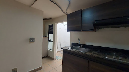 Casa en arriendo en Laureles, Medellín · foto 12 de 24