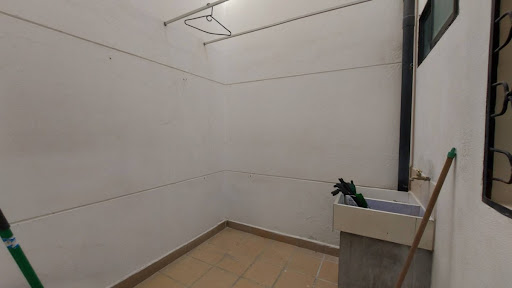 Casa en arriendo en Laureles, Medellín · foto 13 de 24