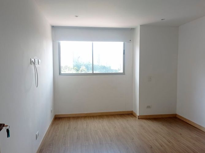 Apartamento de 3 alcobas en arriendo en El Poblado, Medellín, 219 m² · foto 16 de 19