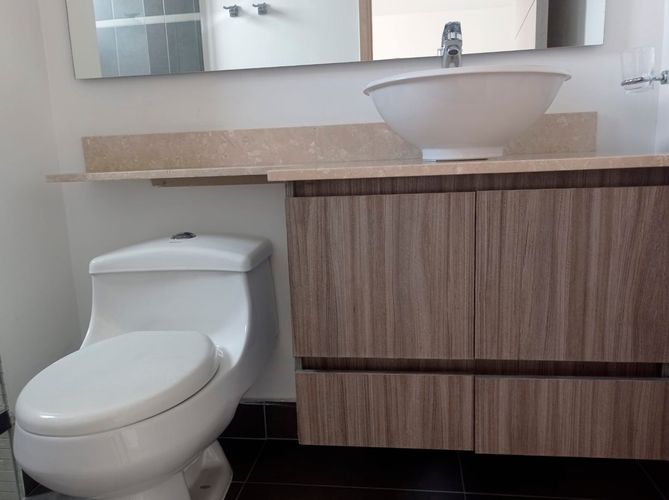 Apartamento de 3 alcobas en arriendo en El Poblado, Medellín, 219 m² · foto 19 de 19
