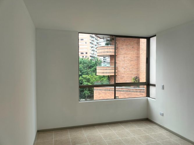 Apartamento de 3 alcobas en arriendo en El Poblado, Medellín, 94 m² · foto 11 de 17