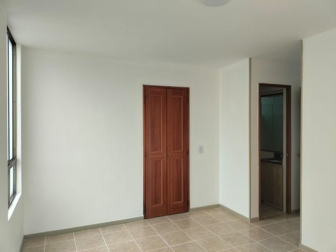 Apartamento de 3 alcobas en arriendo en El Poblado, Medellín, 94 m² · foto 8 de 17