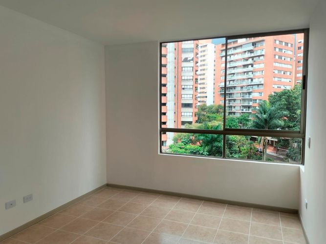 Apartamento de 3 alcobas en arriendo en El Poblado, Medellín, 94 m² · foto 13 de 17