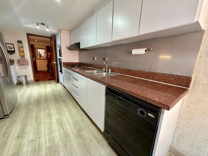 Apartamento en venta en Los Rosales, Bogotá · foto 18 de 24