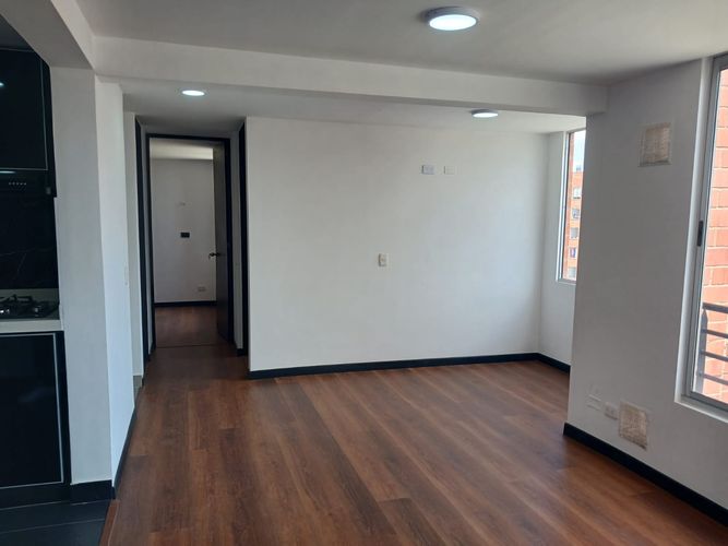 Apartamento de 2 alcobas en venta en San Pedro, Madrid, 54 m² · foto 3 de 15