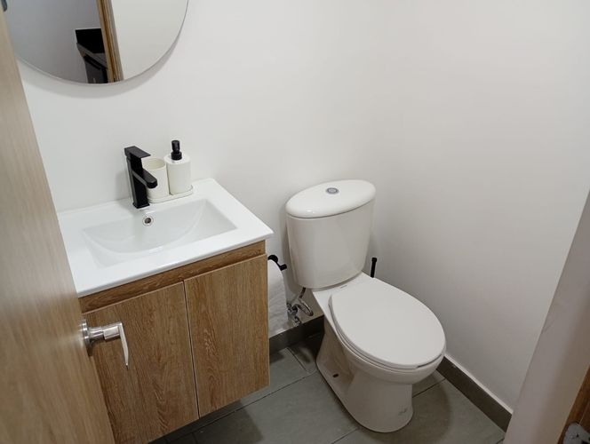 Casa de 9 alcobas en venta en Laureles, Medellín, 300 m² · foto 15 de 17
