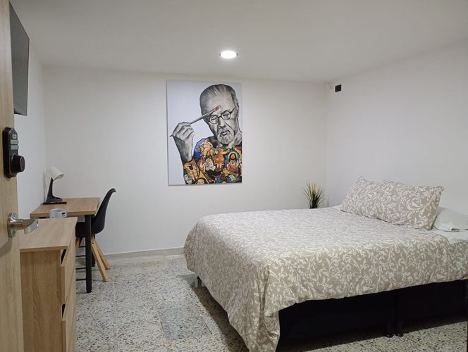 Casa de 9 alcobas en venta en Laureles, Medellín, 300 m² · foto 8 de 17