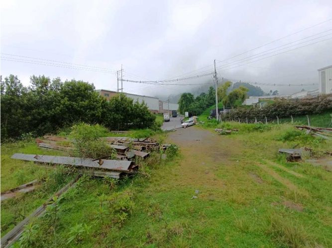 Lote en venta en Malteria, Manizales, 1663 m² · foto 2 de 10