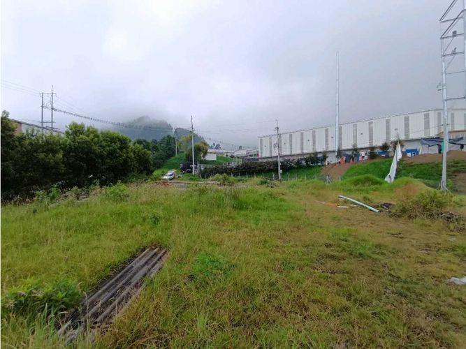 Lote en venta en Malteria, Manizales, 1663 m² · foto 3 de 10