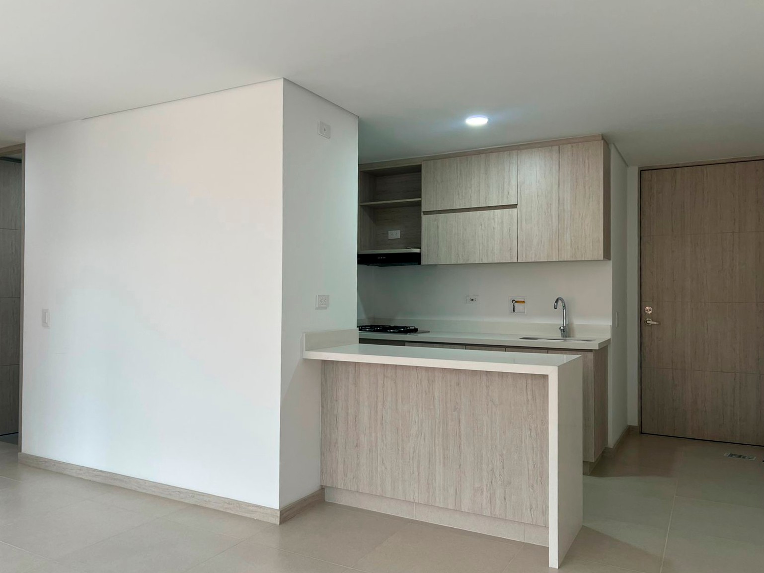 Apartamento en arriendo en Loma Del Barro, Envigado · foto 7 de 15
