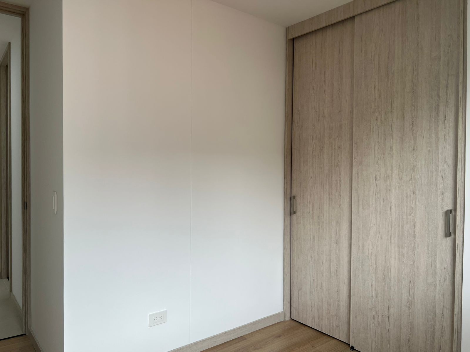 Apartamento en arriendo en Loma Del Barro, Envigado · foto 8 de 15