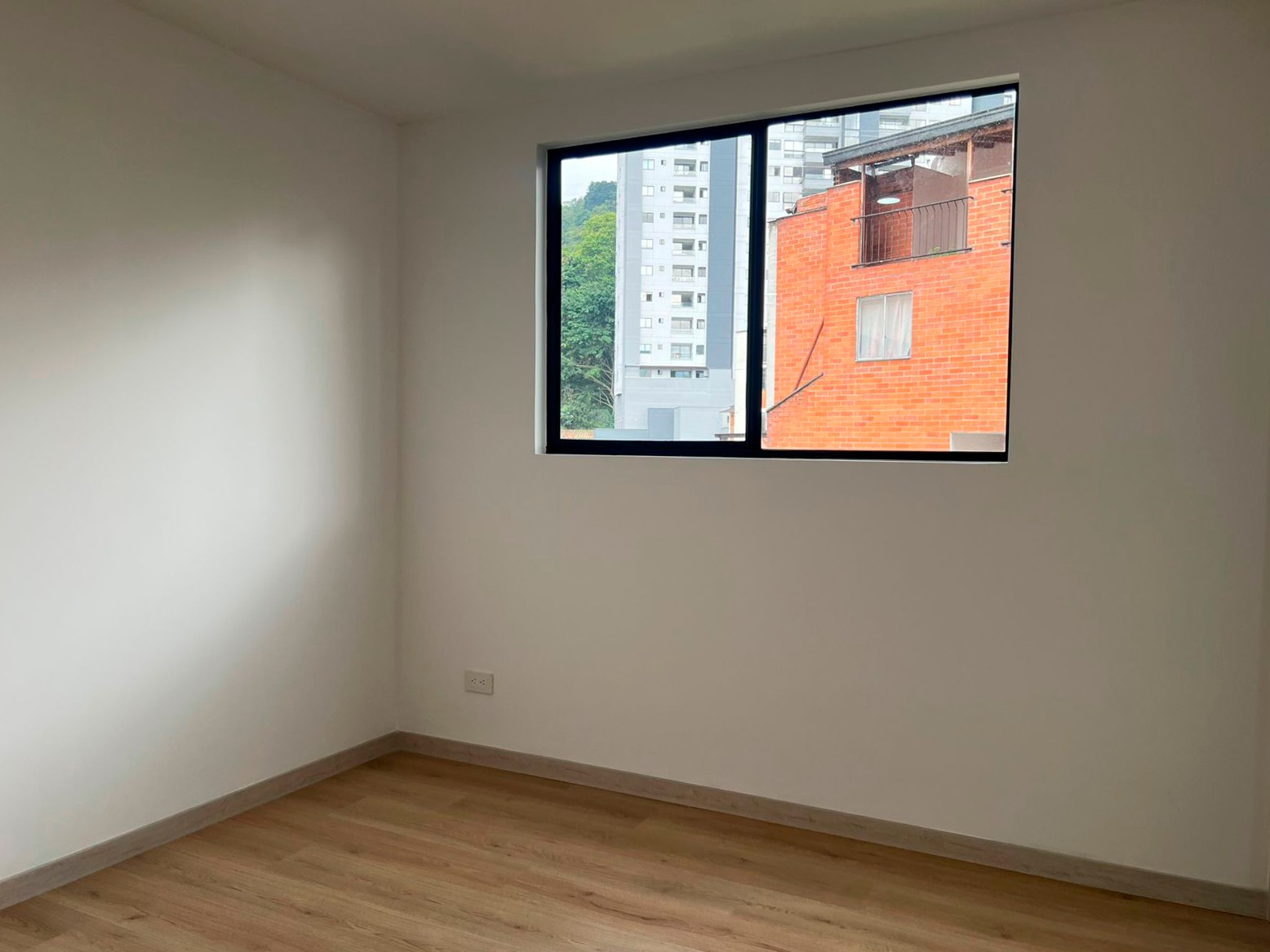 Apartamento en arriendo en Loma Del Barro, Envigado · foto 11 de 15