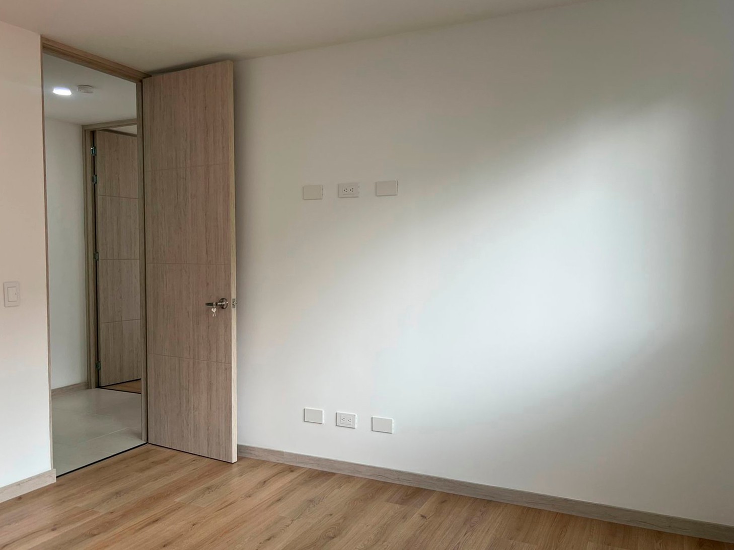 Apartamento en arriendo en Loma Del Barro, Envigado · foto 13 de 15