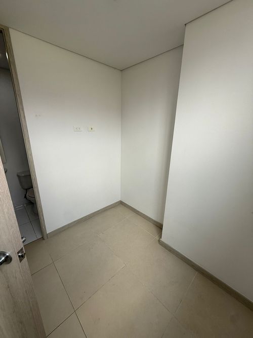 Apartamento de 3 alcobas en arriendo en Escobero, Envigado, 155 m² · foto 18 de 24