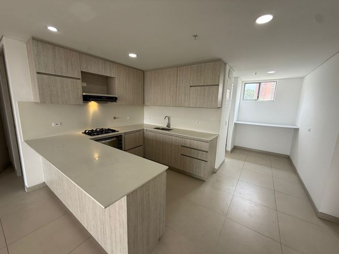 Apartamento de 3 alcobas en arriendo en Escobero, Envigado, 155 m² · foto 16 de 24