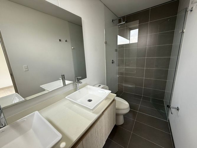 Apartamento de 3 alcobas en arriendo en Escobero, Envigado, 155 m² · foto 8 de 24