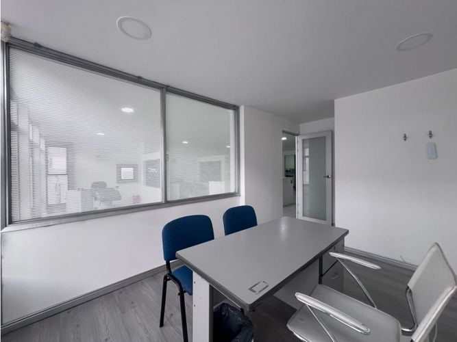 Oficina en arriendo en El Centro, Manizales, 220 m² · foto 6 de 24