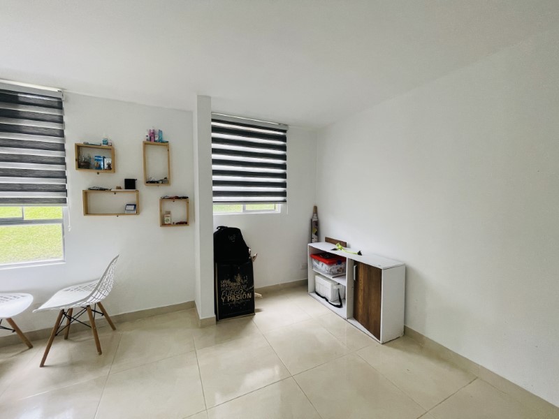Apartamento en venta en San Antonio De Prado, Medellín · foto 2 de 18