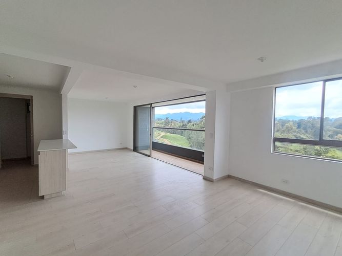 Apartamento de 2 alcobas en arriendo en Rionegro, 80 m² · foto 3 de 14