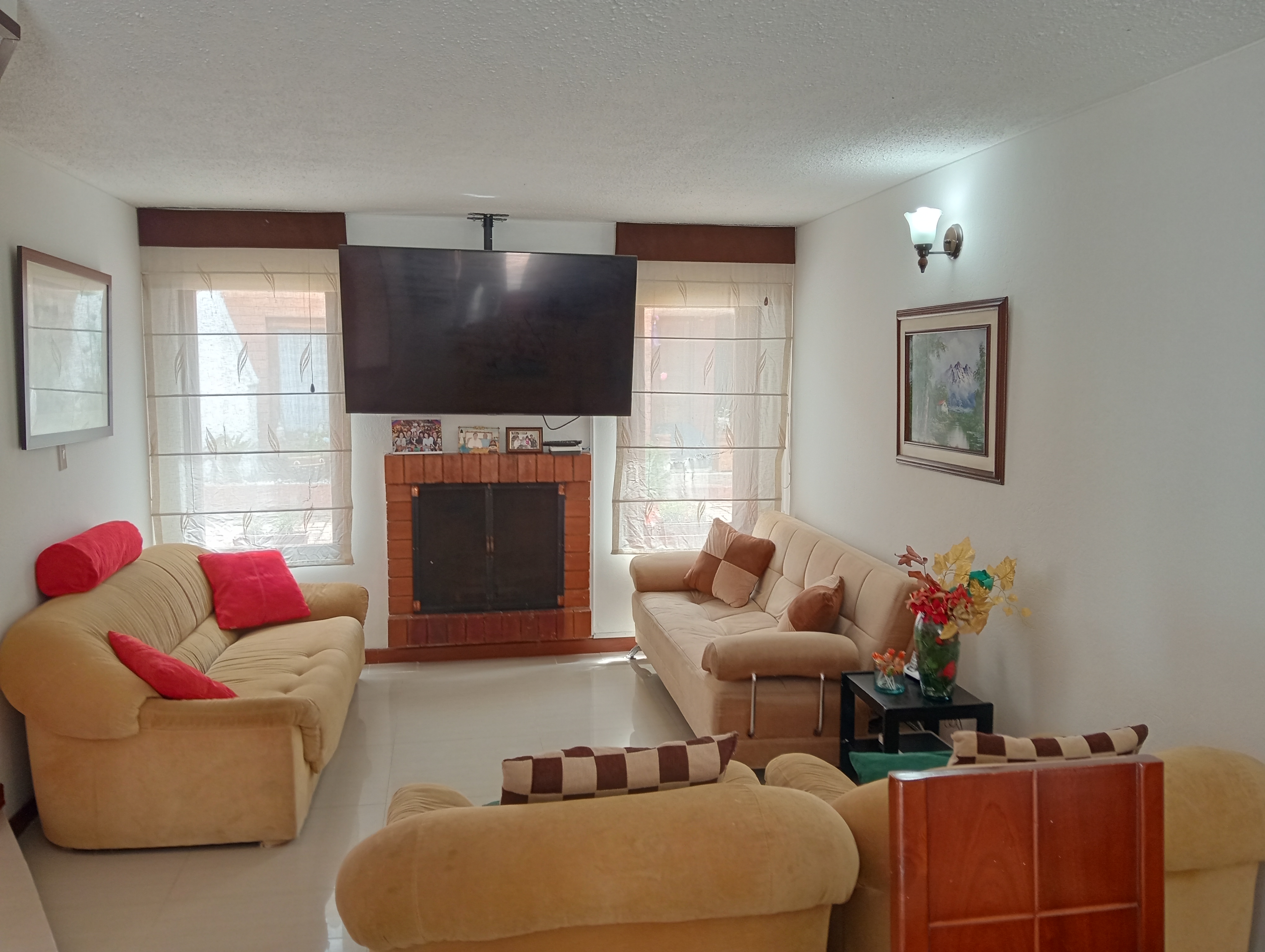 Casa en venta en Rio Frio, Chía · foto 2 de 24