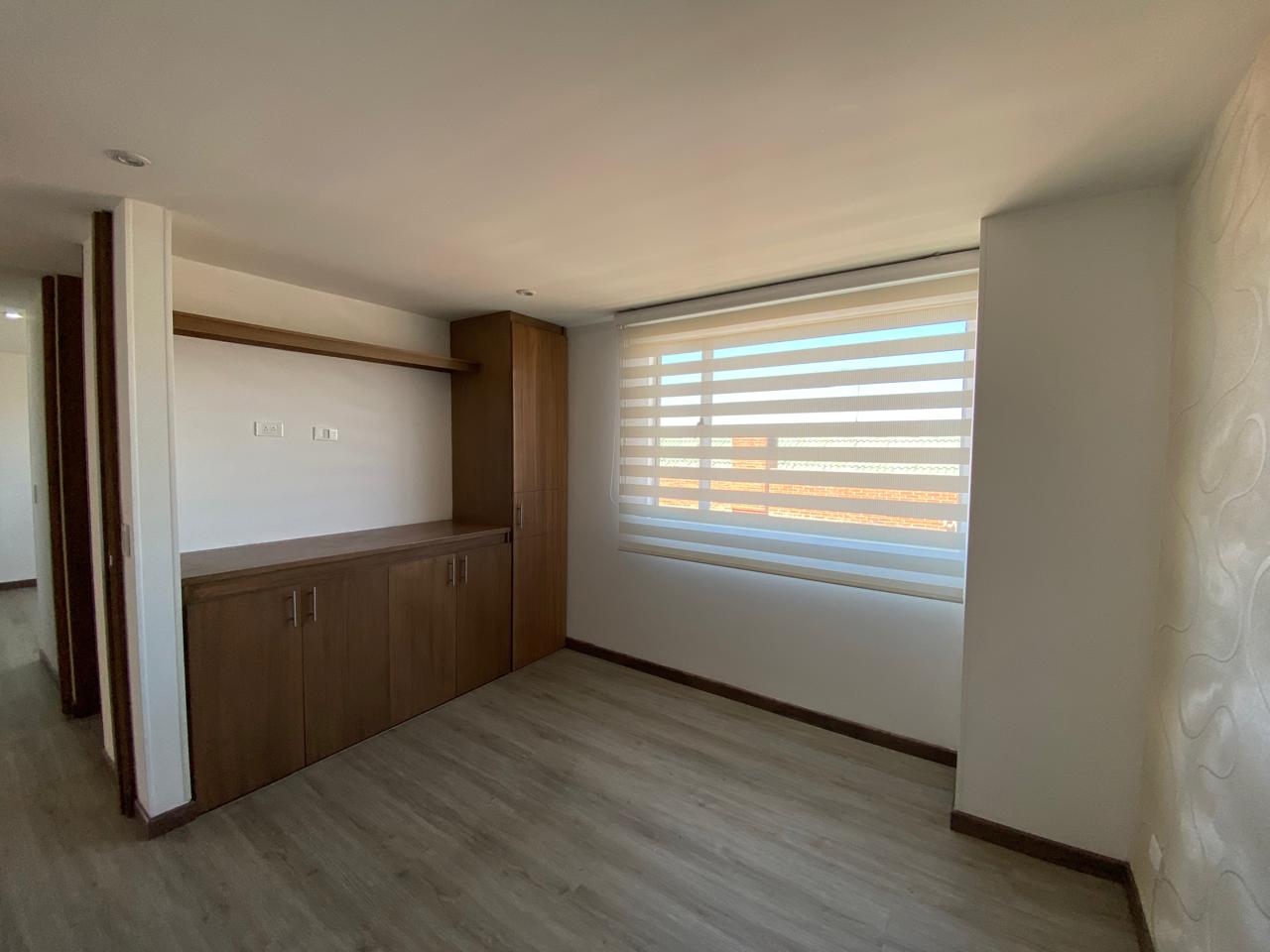 Apartamento en venta en Mazuren, Bogotá · foto 10 de 18