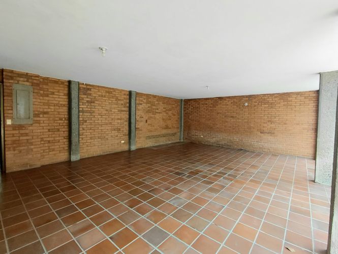 Casa de 4 alcobas en venta en Arroyohondo, Yumbo, 391 m² · foto 6 de 24