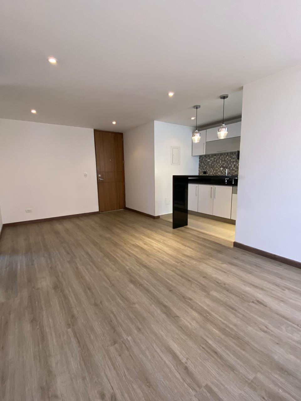 Apartamento en venta en Mazuren, Bogotá · foto 3 de 18