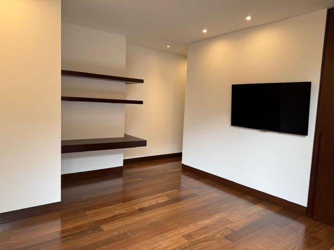 Apartamento de 3 alcobas en arriendo en Chicó Reservado, Bogotá, 331 m² · foto 14 de 21