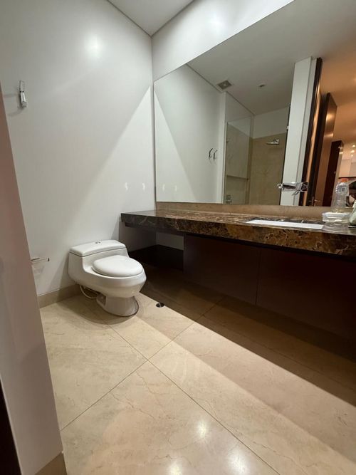 Apartamento de 3 alcobas en arriendo en Chicó Reservado, Bogotá, 331 m² · foto 16 de 21