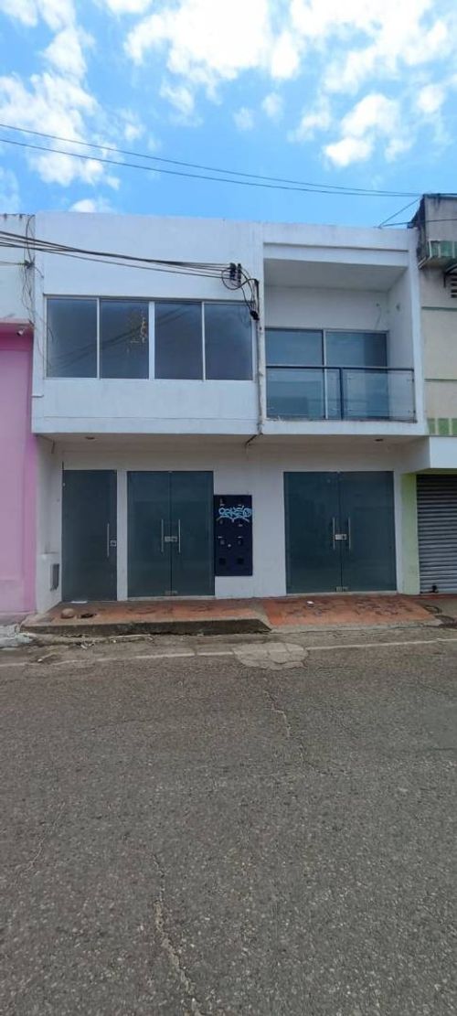 Casa de 11 alcobas en arriendo en Centro, Neiva, 320 m² · foto 2 de 24