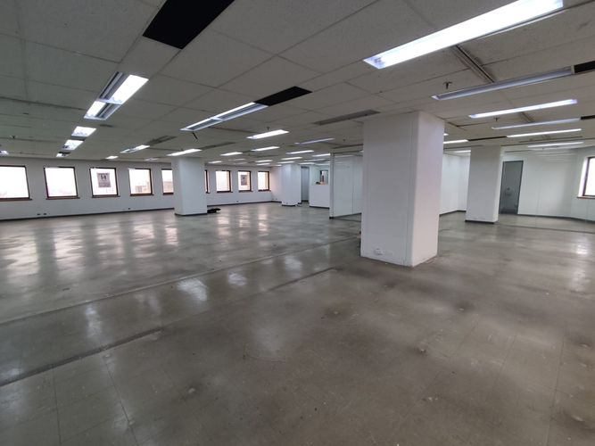 Oficina en arriendo en La Candelaria, Medellín, 377 m² · foto 3 de 16