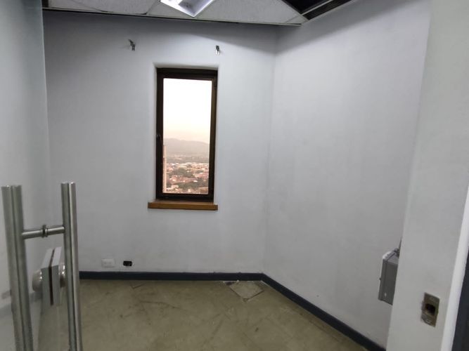 Oficina en arriendo en La Candelaria, Medellín, 377 m² · foto 14 de 16