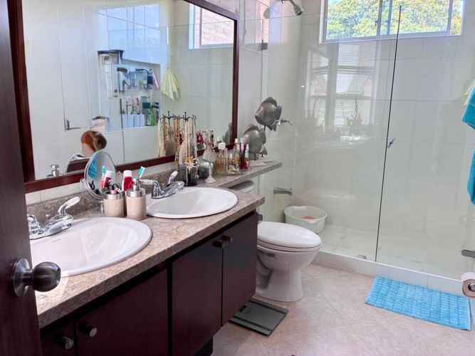 Apartamento de 3 alcobas en venta en El Mirador, Ibagué, 199 m² · foto 15 de 16