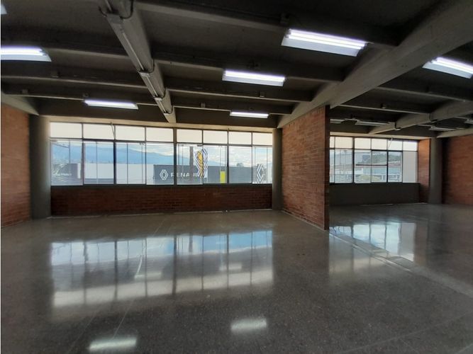 Oficina en arriendo en Shellmar, Medellín, 130 m² · foto 2 de 13