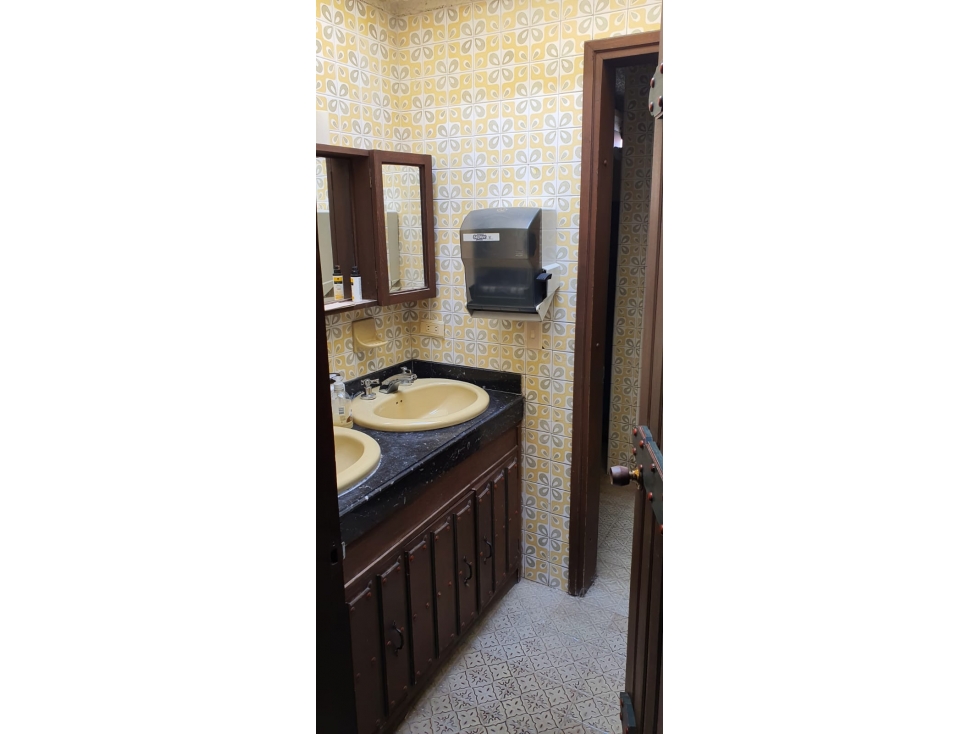 Casa en venta en Santa Barbara, Bogotá · foto 8 de 24