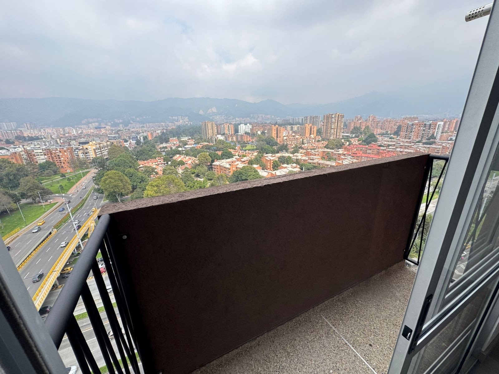 Apartamento en venta en Alcala, Bogotá · foto 2 de 21