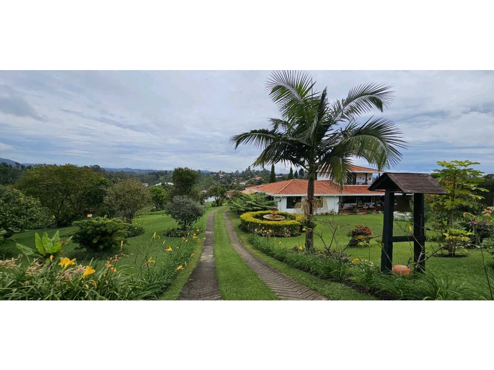 4BR Country House in Mampuesto (270 m²) for Sale