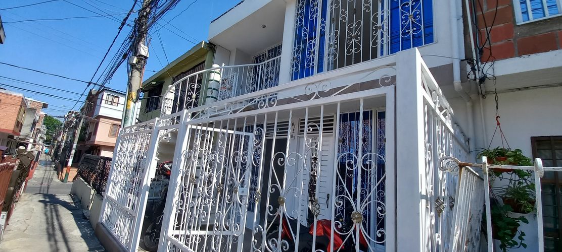 Casa de 4 alcobas en venta en Los Parques - Barranquilla, Cali, 280 m² · foto 2 de 7
