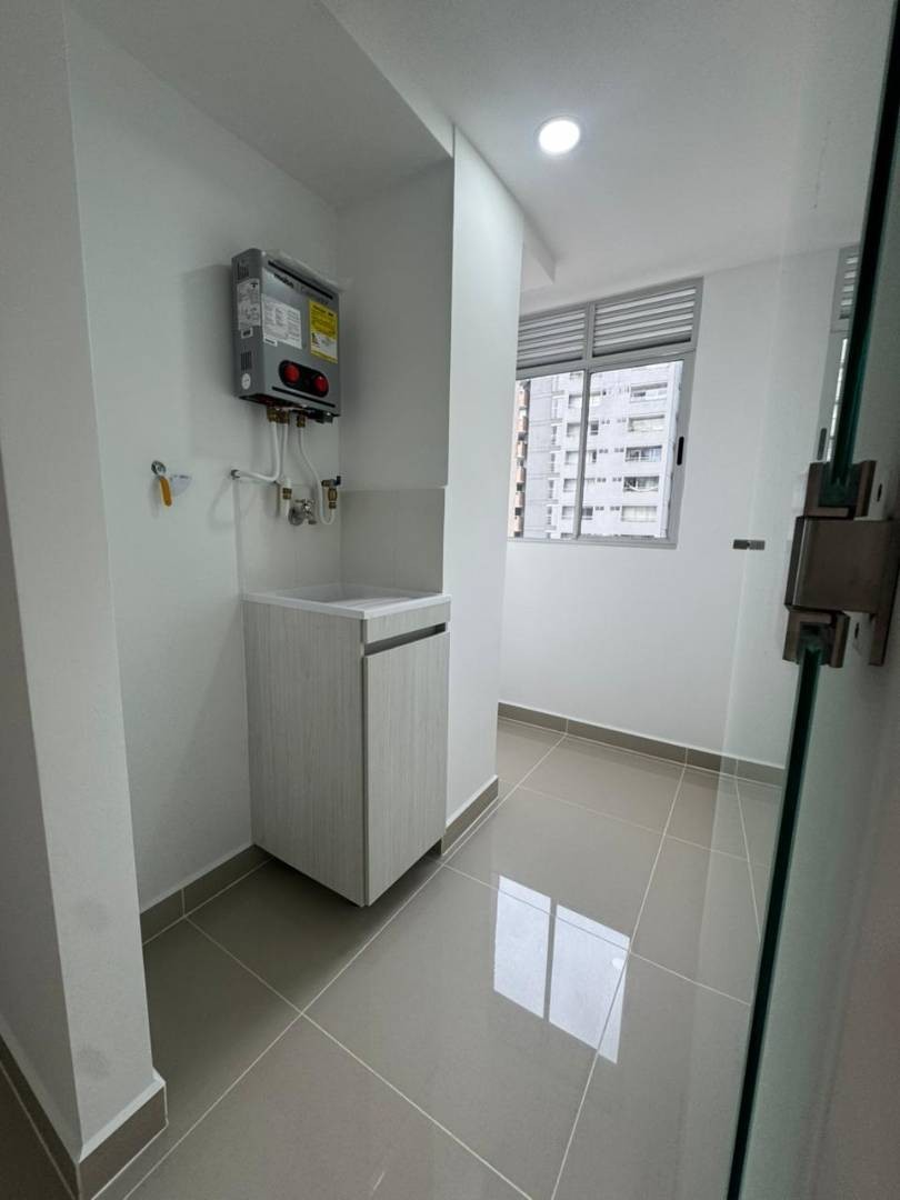 Apartamento en venta en La Ferreria, La Estrella · foto 5 de 19