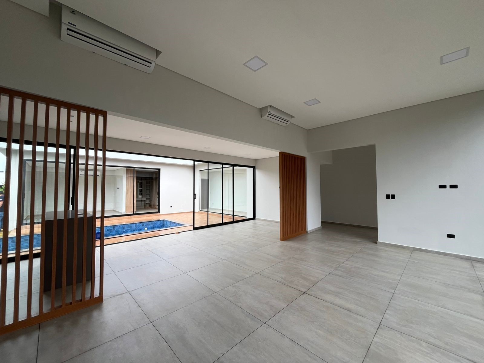 VENDO IMPORTANTE CASA DE 3 DORMITORIOS EN SUITE A ESTRENAR, BARRIO PRIVADO TERRANOVA — foto 2