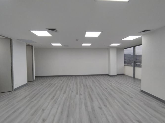 Oficina en arriendo en Mayorca, Sabaneta, 71 m² · foto 2 de 8