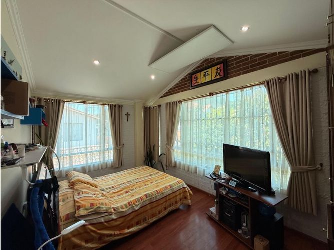 Casa de 4 alcobas en venta en Cota, 373 m² · foto 19 de 24