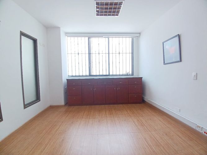 Oficina en arriendo en San Pedro, Cali, 120 m² · foto 18 de 24